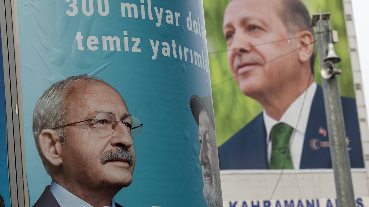 Falešné zprávy ovládly turecký internet. „Může za to Rusko,“ tvrdí opozice